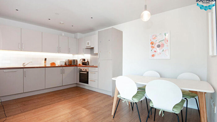 1 Bedroom Flat For Sale In Riverlight Quay, Battersea, London, , Battersea, London, SW11