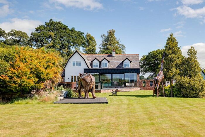 4 Bedroom Detached House For Sale In Raby Road, Thornton Hough, CH63