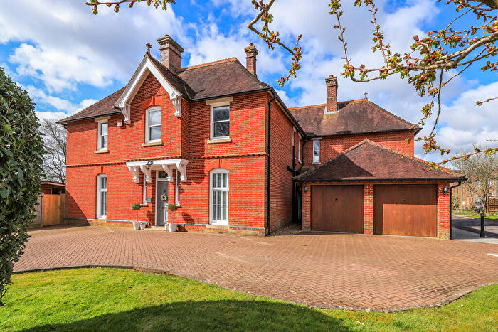 5 Bedroom Detached House For Sale In Denmead, Hampshire, PO7