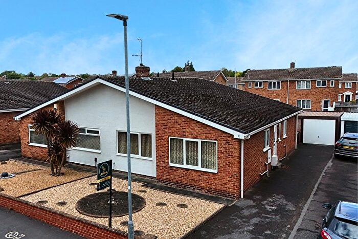 2 Bedroom Semi-Detached Bungalow For Sale In Newfield Close, Normanton, WF6