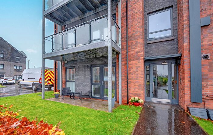 2 Bedroom Flat For Sale In Fingal Avenue, Renfrew, PA4