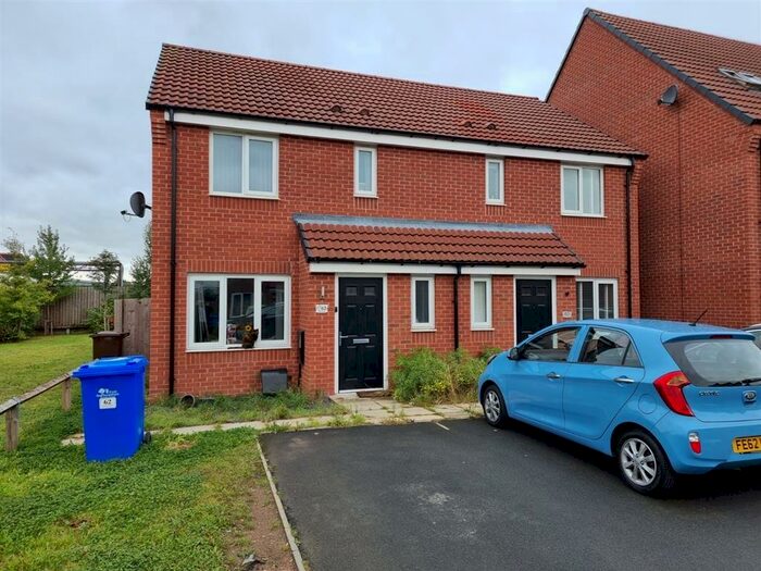 3 Bedroom House To Rent In Upton Drive, Burton-On-Trent, DE14