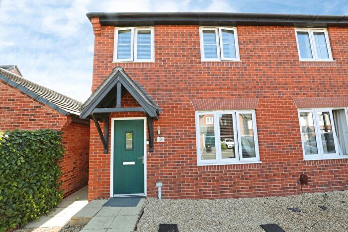 3 Bedroom Semi-Detached House For Sale In Joe Brown Close, Crewe, Cheshire, CW1