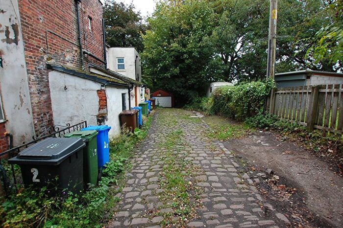 3 Bedroom Terraced House For Sale In Oaken Clough Terrace, Ashton-Under-Lyne, Greater Manchester, OL7