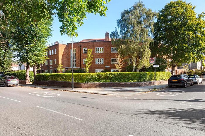 1 Bedroom Flat For Sale In Croxted Road, London, SE21