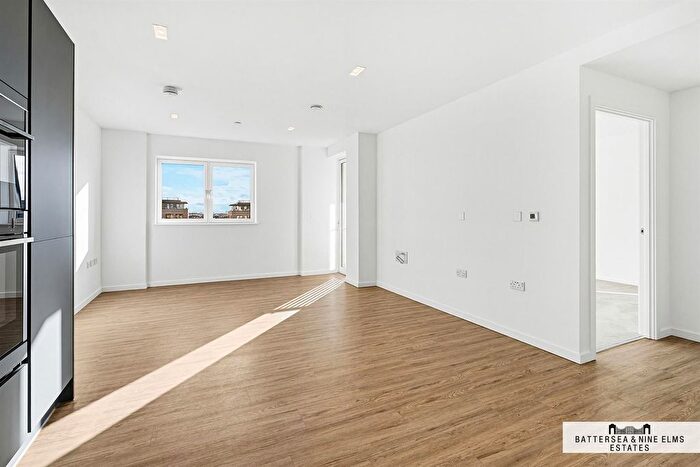 1 Bedroom Flat To Rent In Wheatstone Gardens, Notting Hill, W10