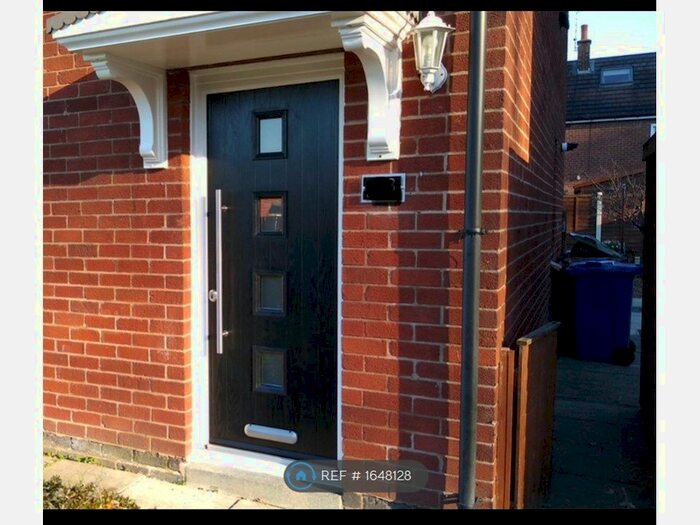 3 Bedroom Semi-Detached House To Rent In Greenside, Chorley, PR7