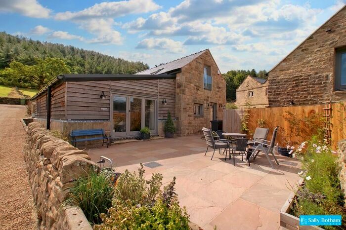 3 Bedroom Barn Conversion For Sale In Woodpecker Barn, Ashover, S45
