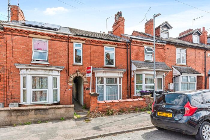 3 Bedroom Terraced House For Sale In Houghton Road, Grantham, NG31