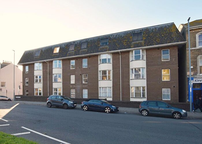 2 Bedroom Flat To Rent In Weymouth, DT4