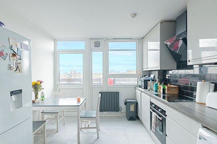 3 Bedroom Flat To Rent In Addy House, Rotherhithe New Road, SE16