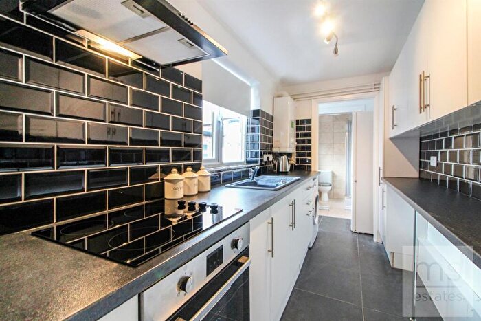 2 Bedroom Terraced House To Rent In £pppw Brixton Road, Nottingham, NG7