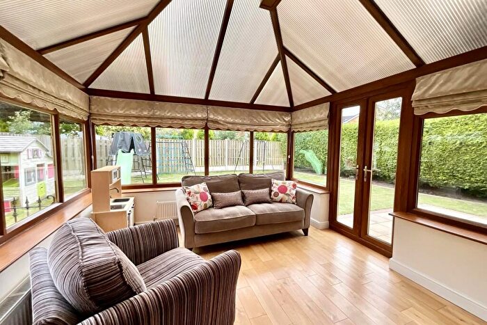 4 Bedroom Detached House For Sale In Paddock View, Todwick, Sheffield, S26
