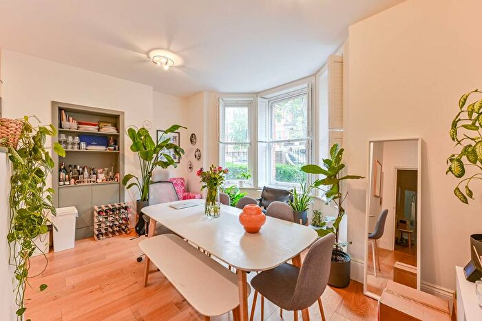 2 Bedroom Flat For Sale In Wymering Mansions, Maida Vale, London, W9