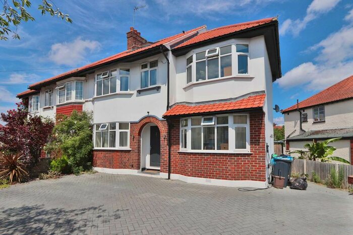 6 Bedroom Semi-Detached House To Rent In Groveland Way, New Malden, KT3