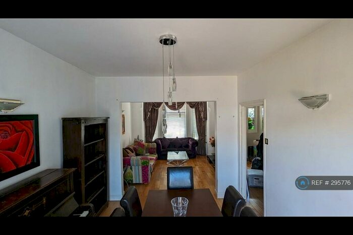 3 Bedroom Terraced House To Rent In Betchworth Rd, Ilford, IG3