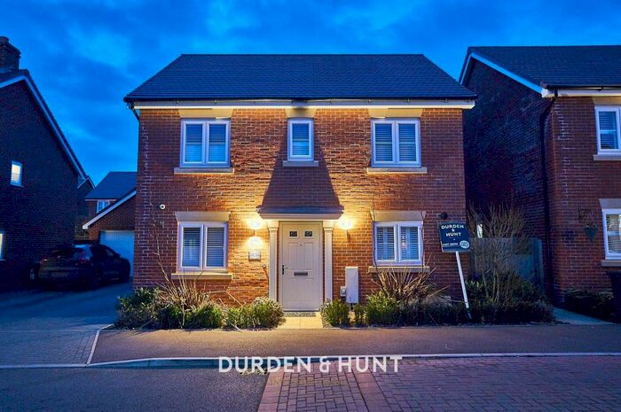 4 Bedroom Detached House For Sale In Elstar Road, Ongar, CM5