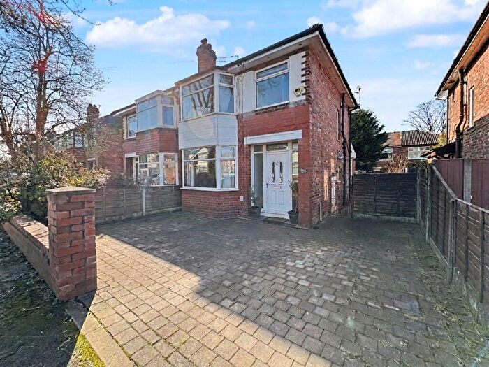 3 Bedroom Semi Detached House For Sale In Pine Avenue, Whitefield, M45