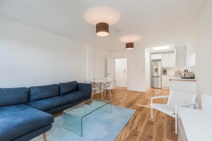 1 Bedroom Apartment To Rent In George Row, London, SE16