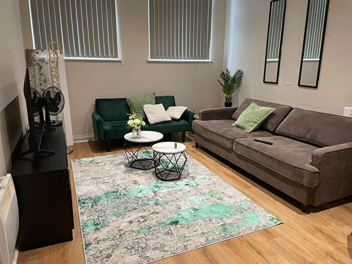 1 Bedroom Flat To Rent In North Street, Leeds, LS2
