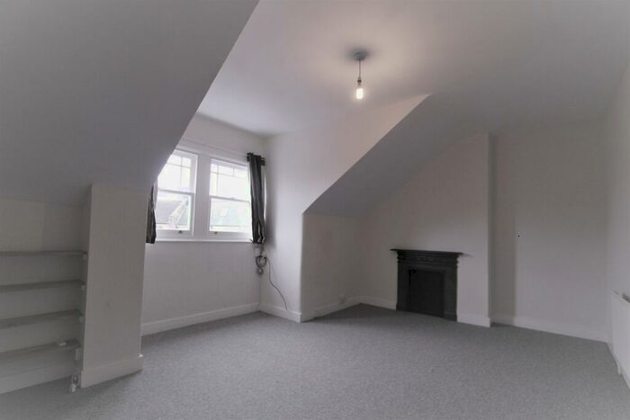 2 Bedroom Apartment To Rent In Hillfield Avenue, Crouch End, N8