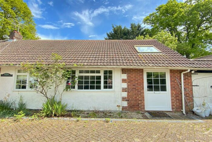 1 Bedroom Bungalow To Rent In Little London, Near Basingstoke, RG26