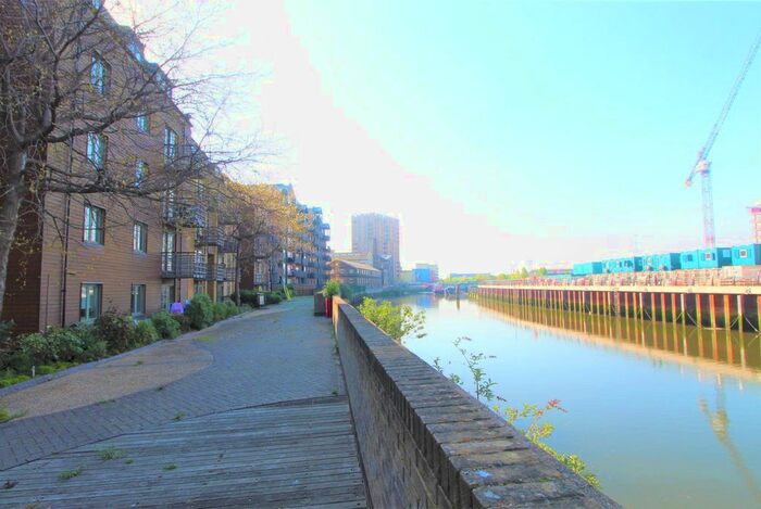 2 Bedroom Flat To Rent In Abbey Road, Barking, IG11