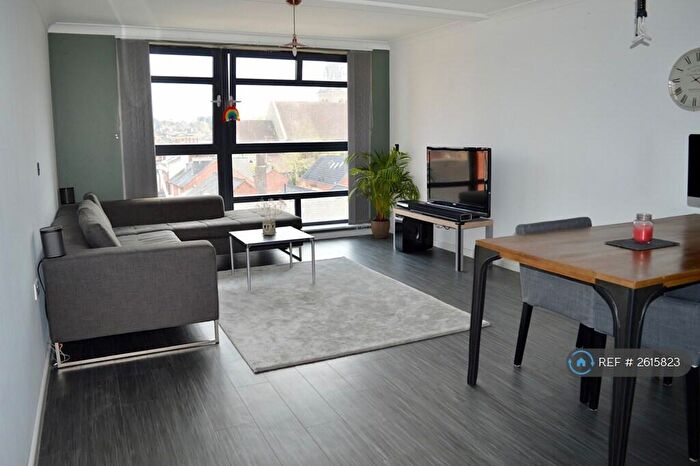 2 Bedroom Flat To Rent In Kennet Street, Reading, RG1