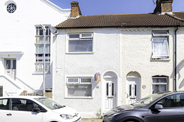 3 Bedroom Terraced House For Sale In Albert Street, Whitstable, CT5