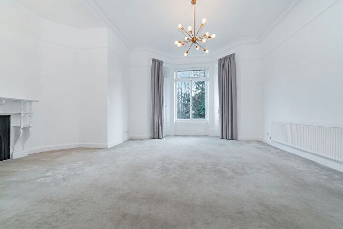 3 Bedroom Flat To Rent In Eton Avenue, London, NW3