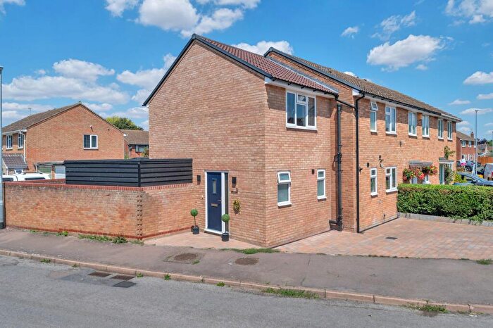 4 Bedroom Semi-Detached House For Sale In Bramley Avenue, Melbourn, SG8