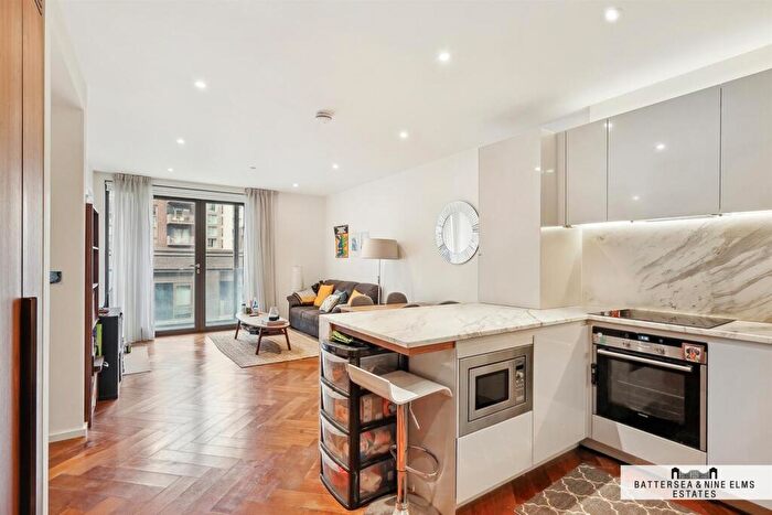 2 Bedroom Apartment For Sale In New Union Square, London, SW11