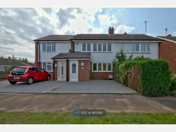 3 Bedroom Terraced House To Rent In Springfield Road, Cambridge, CB22