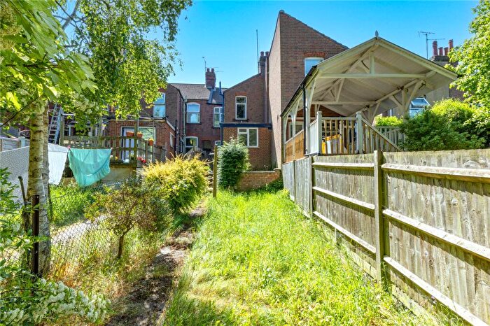 3 Bedroom Terraced House For Sale In High Town Road, Luton, Bedfordshire, LU2