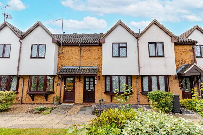 2 Bedroom Terraced House For Sale In Alder Walk, Watford, WD25
