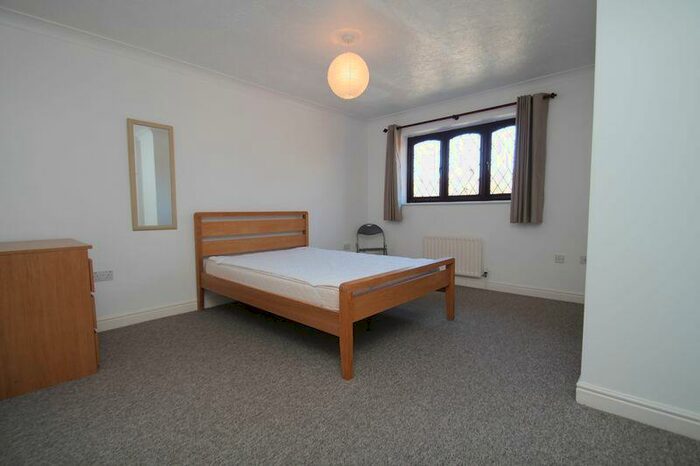 6 Bedroom Detached House To Rent In Charlotte Close, Poole, BH12