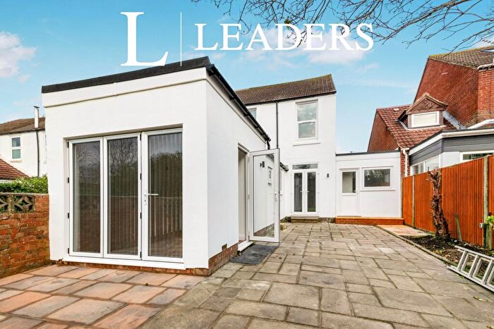 3 Bedroom Semi-Detached House To Rent In East Street, PO16