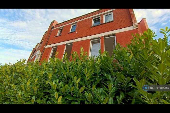 2 Bedroom Flat To Rent In Carysford Rd, London, N16