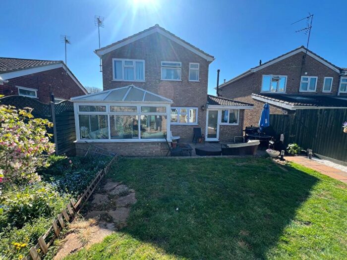 3 Bedroom Detached House For Sale In Prince Rupert Avenue, Desborough, Kettering, NN14