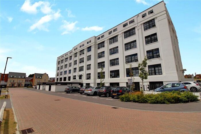 1 Bedroom Flat For Sale In Fullbrook Drive, Basingstoke, Hampshire, RG21