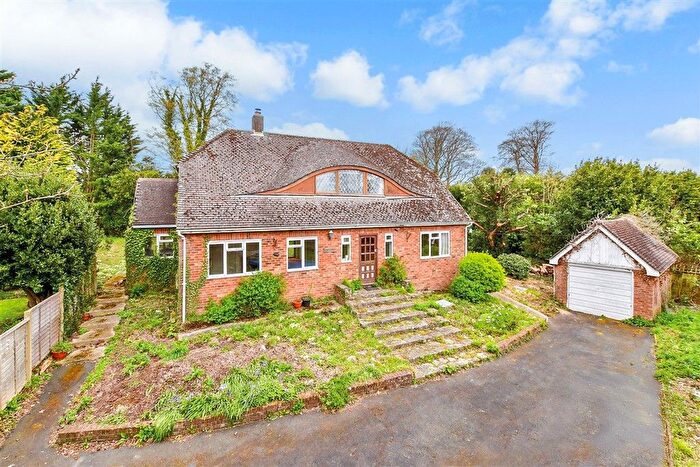 4 Bedroom Detached House For Sale In Pitts Lane, Binstead, Isle Of Wight, PO33