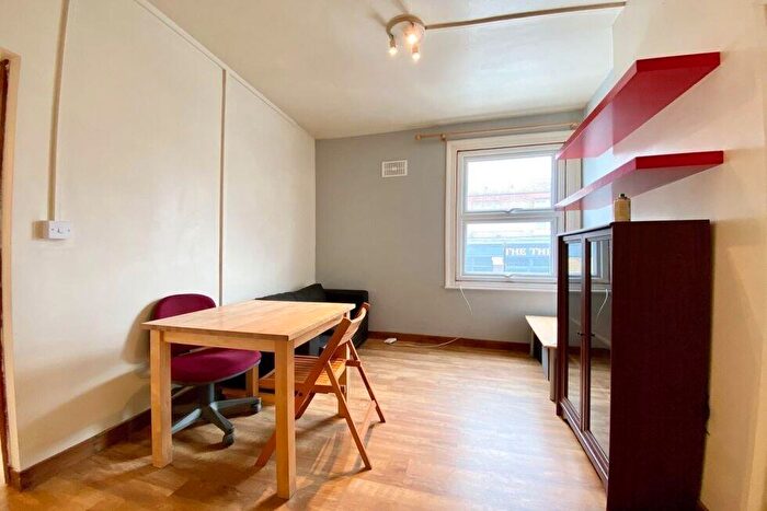 1 Bedroom Flat To Rent In White Lion Street, Angel, N1