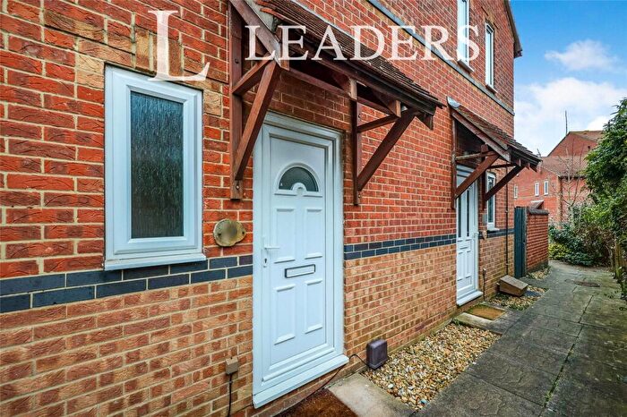 1 Bedroom End Of Terrace House For Sale In Buckby Lane, Portsmouth, Hampshire, PO3