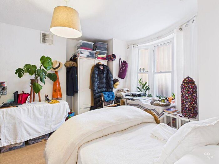 1 Bedroom Flat To Rent In Bedford Square, Brighton, BN1