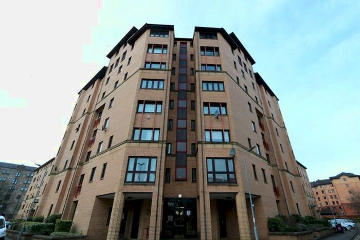 2 Bedroom Flat To Rent In Parsonage Square, Glasgow, G4