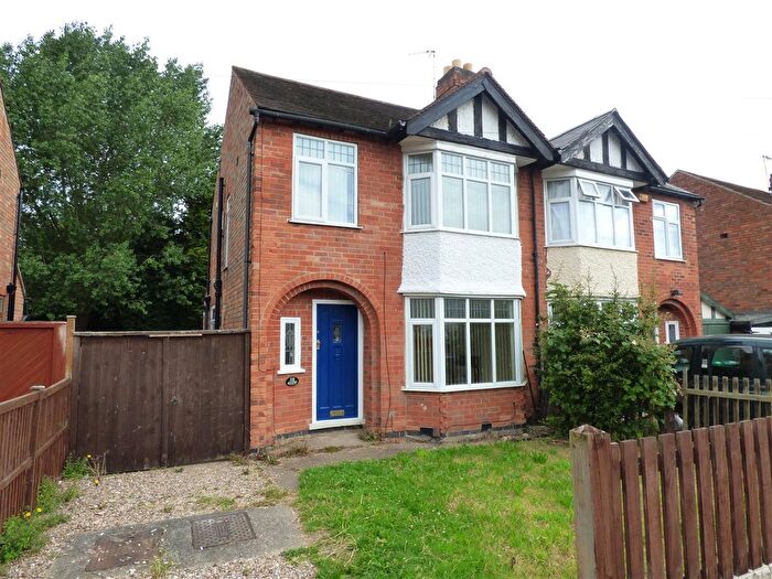 3 Bedroom Semi Detached House To Rent In Charlbury Road, Wollaton, Nottingham, NG8