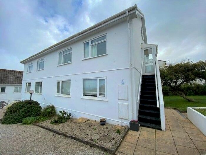 2 Bedroom Flat To Rent In Kelwyn Court, Carbis Bay, St. Ives, TR26