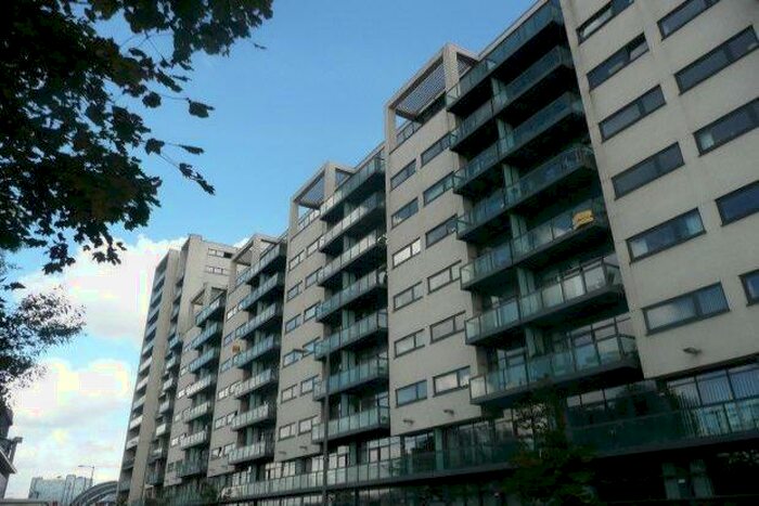 2 Bedroom Flat To Rent In Lancefield Quay, City Centre, G3