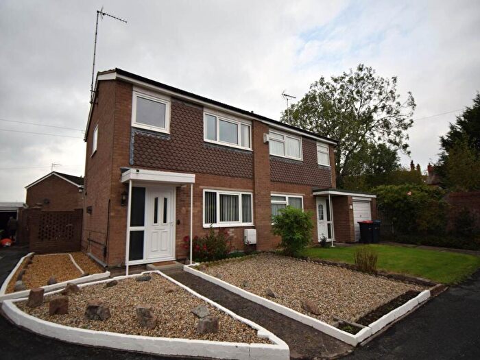 3 Bedroom Semi-Detached House To Rent In Kensington Close, Chester, CH4