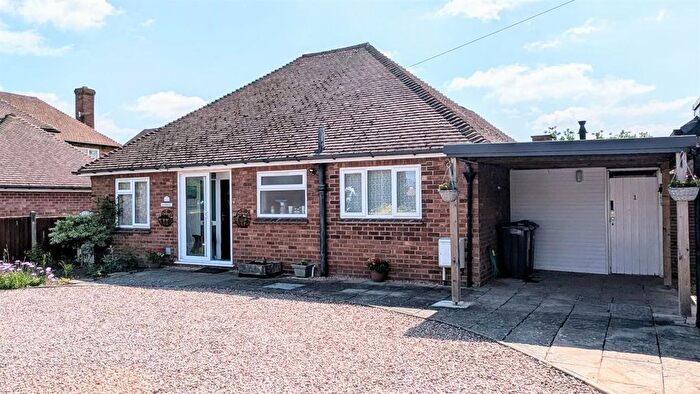 3 Bedroom Bungalow For Sale In Russell Drive, Malvern, Worcestershire, WR14